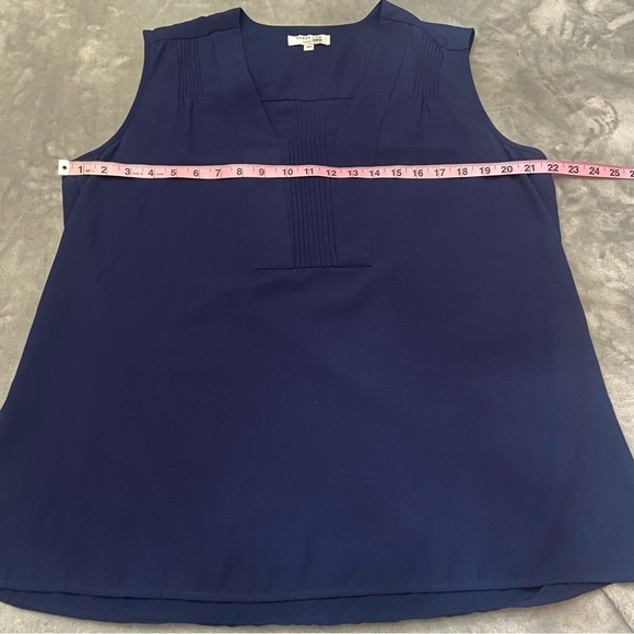 DEREK LAM COLLECTIVE sleeveless pintuck top blue 21822 - Picture 6 of 10